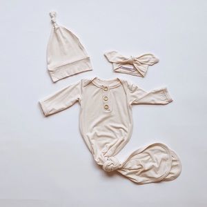 Newborn unisex gown bow and hat